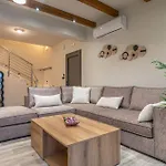 La Bianca Villa Marketáta